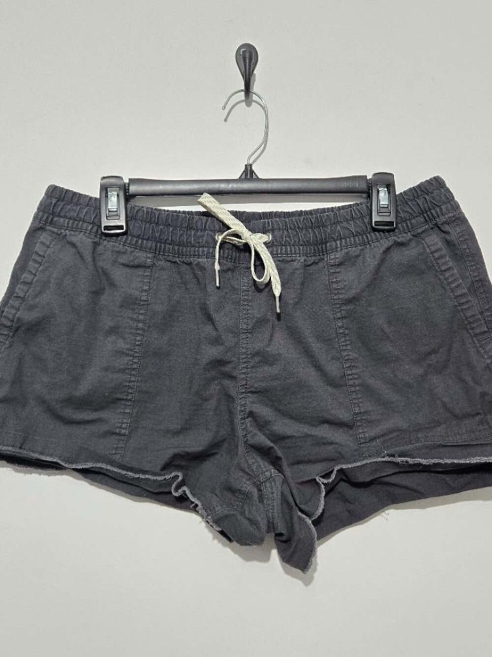Vuori Womens Vintage Ripstop DuraTerra Organic Cotton Outdoor Shorts Sz L Active